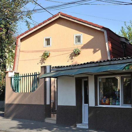 Pensiunea Everest Craiova Exteriör bild