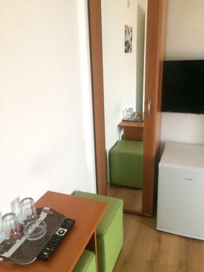 Pensiunea Everest Craiova Exteriör bild